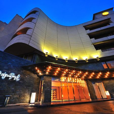 Senkeien Tsukioka Hotel Kaminoyama Ngoại thất bức ảnh