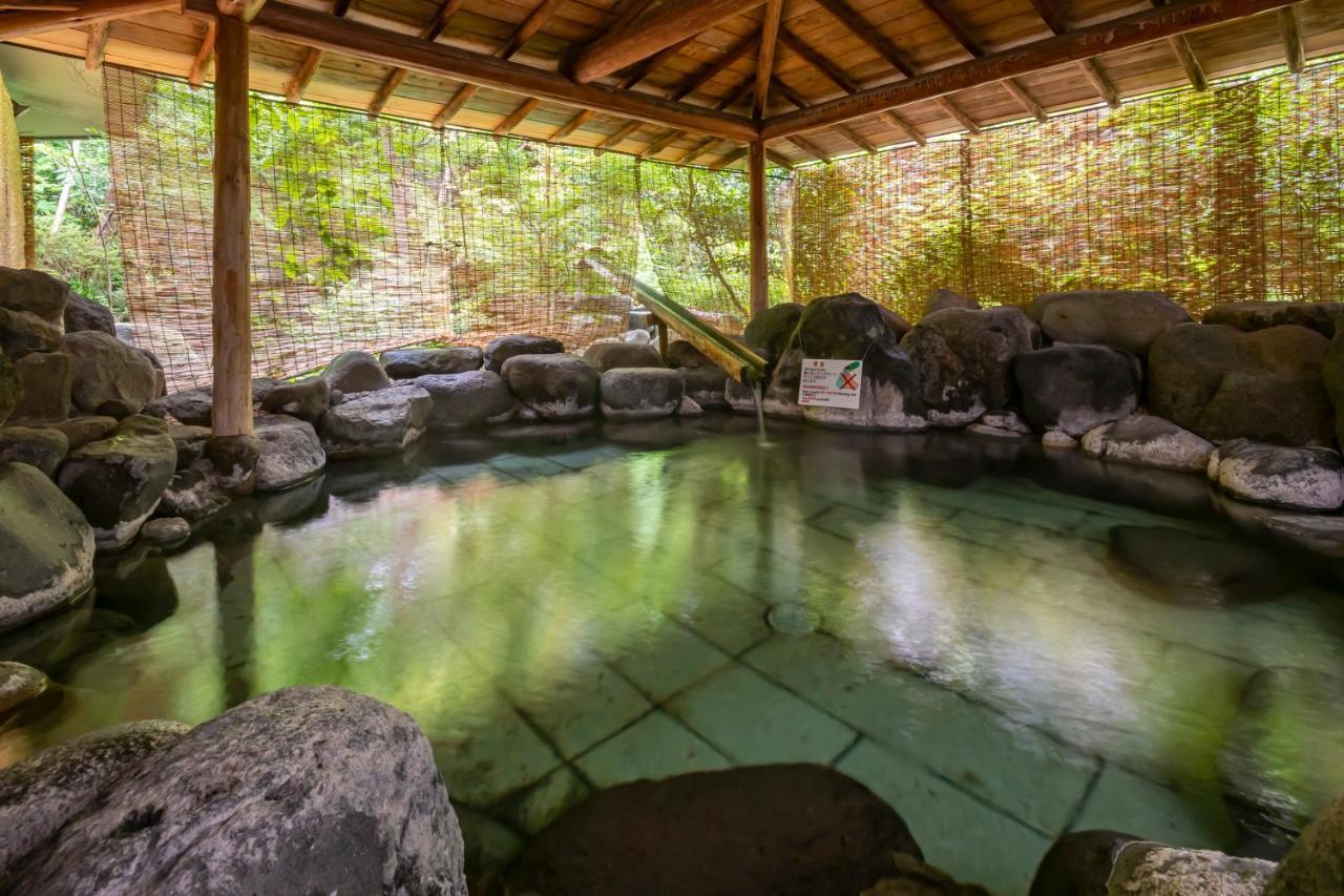 Senkeien Tsukioka Hotel Kaminoyama Ngoại thất bức ảnh