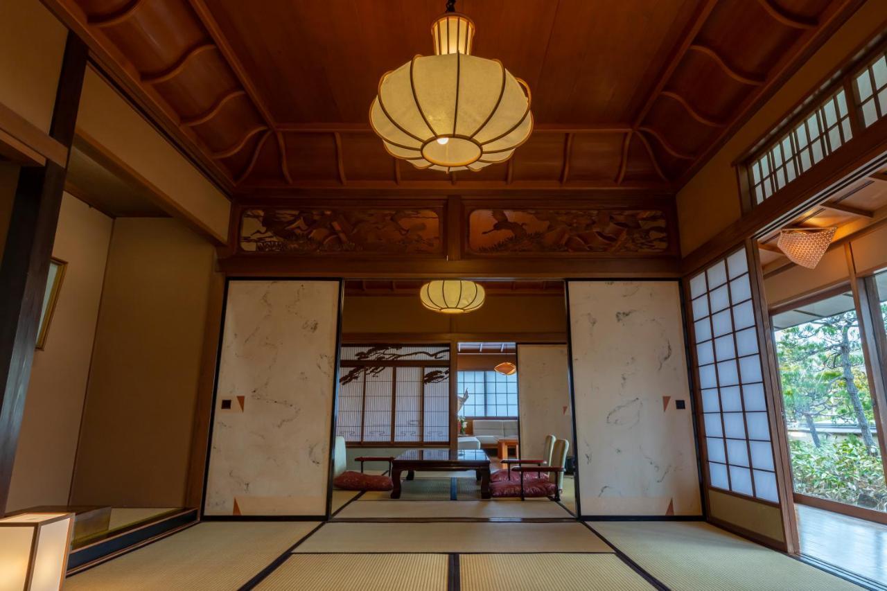 Senkeien Tsukioka Hotel Kaminoyama Ngoại thất bức ảnh