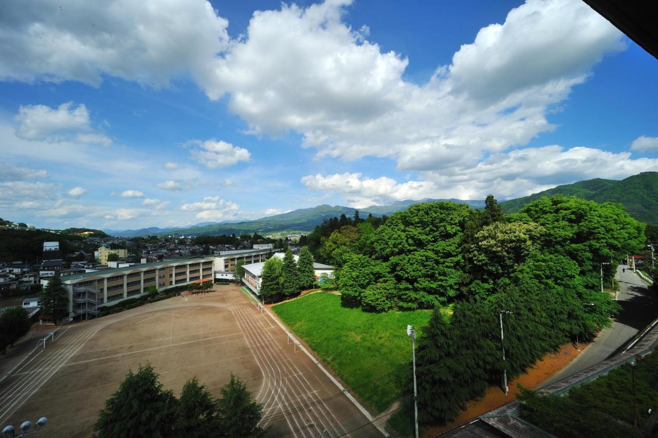 Senkeien Tsukioka Hotel Kaminoyama Ngoại thất bức ảnh