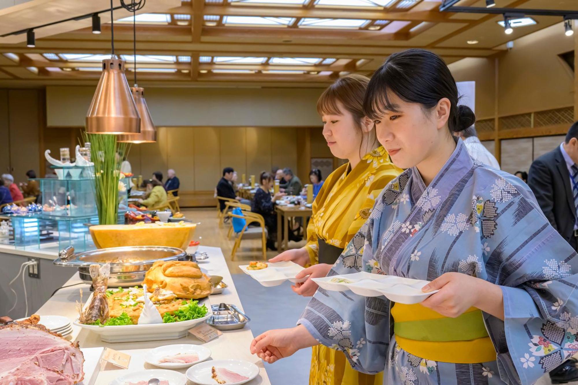 Senkeien Tsukioka Hotel Kaminoyama Ngoại thất bức ảnh
